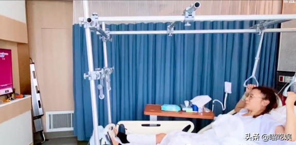 38岁应采儿手术住院，头发稀疏憔悴做康复训练，网友喊话多捐款
