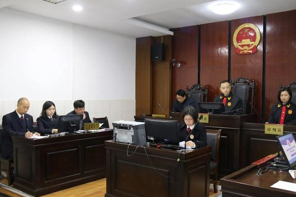银行失误把储户800元打成800万，储户拿走钱花完，需要归还吗？