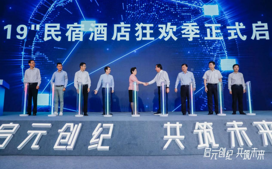 这些大佬坐一块，商量床垫怎么送？