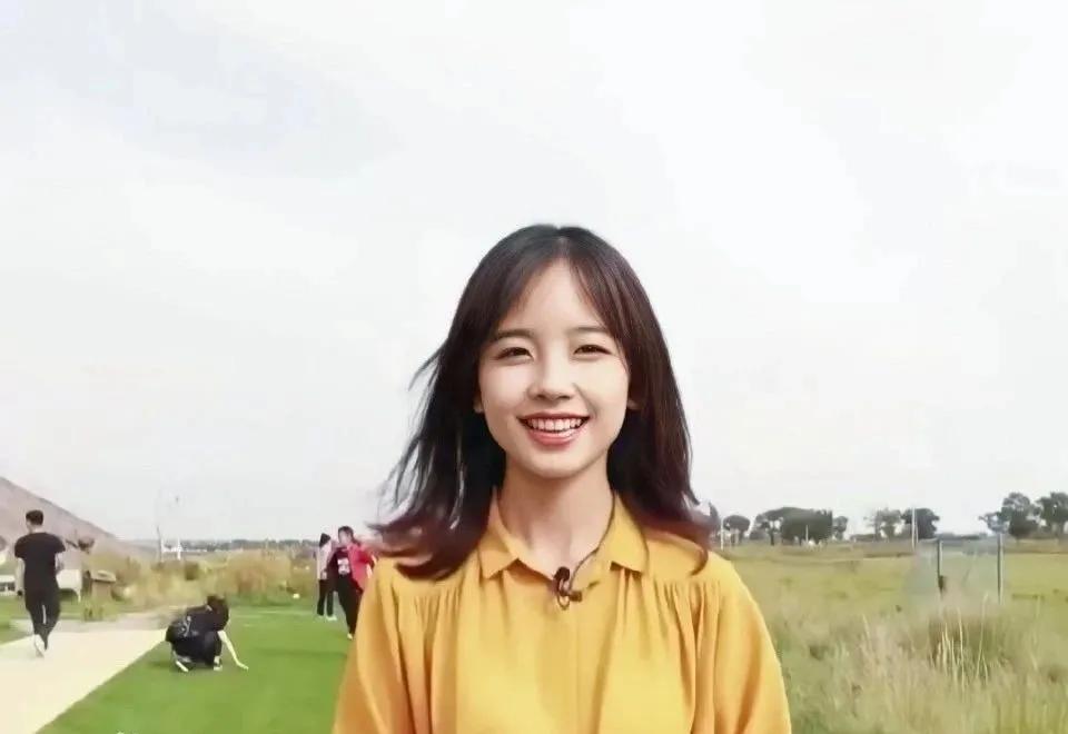 央视最美记者，王冰冰的美貌进化史