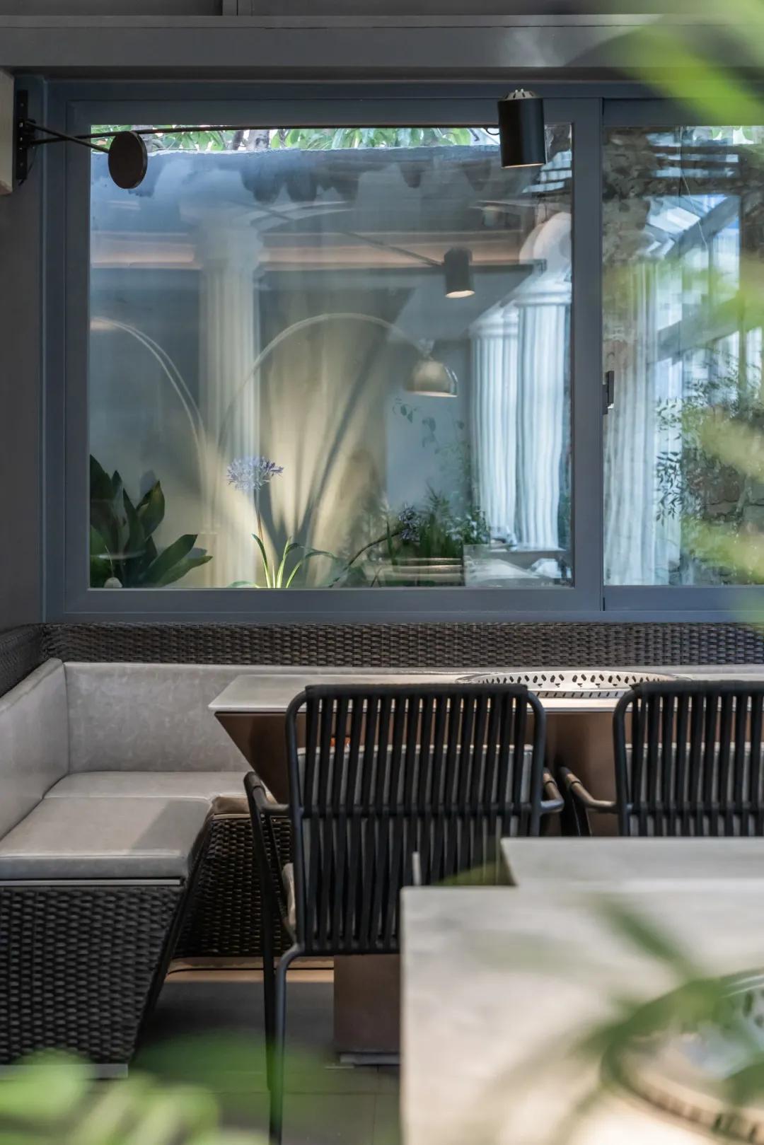 The tide in room of old ocean of dining-room of chaffy dish of Shanghai PANDA 1731 lives