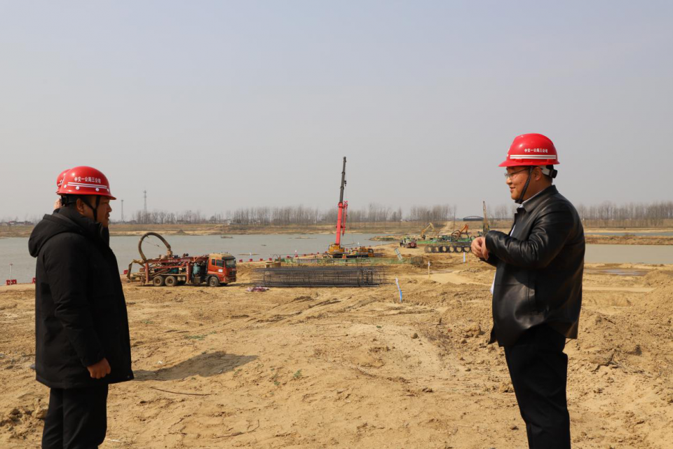 牛年之春&ldquo;犟劲&rdquo;&ldquo;中流击水&rdquo;