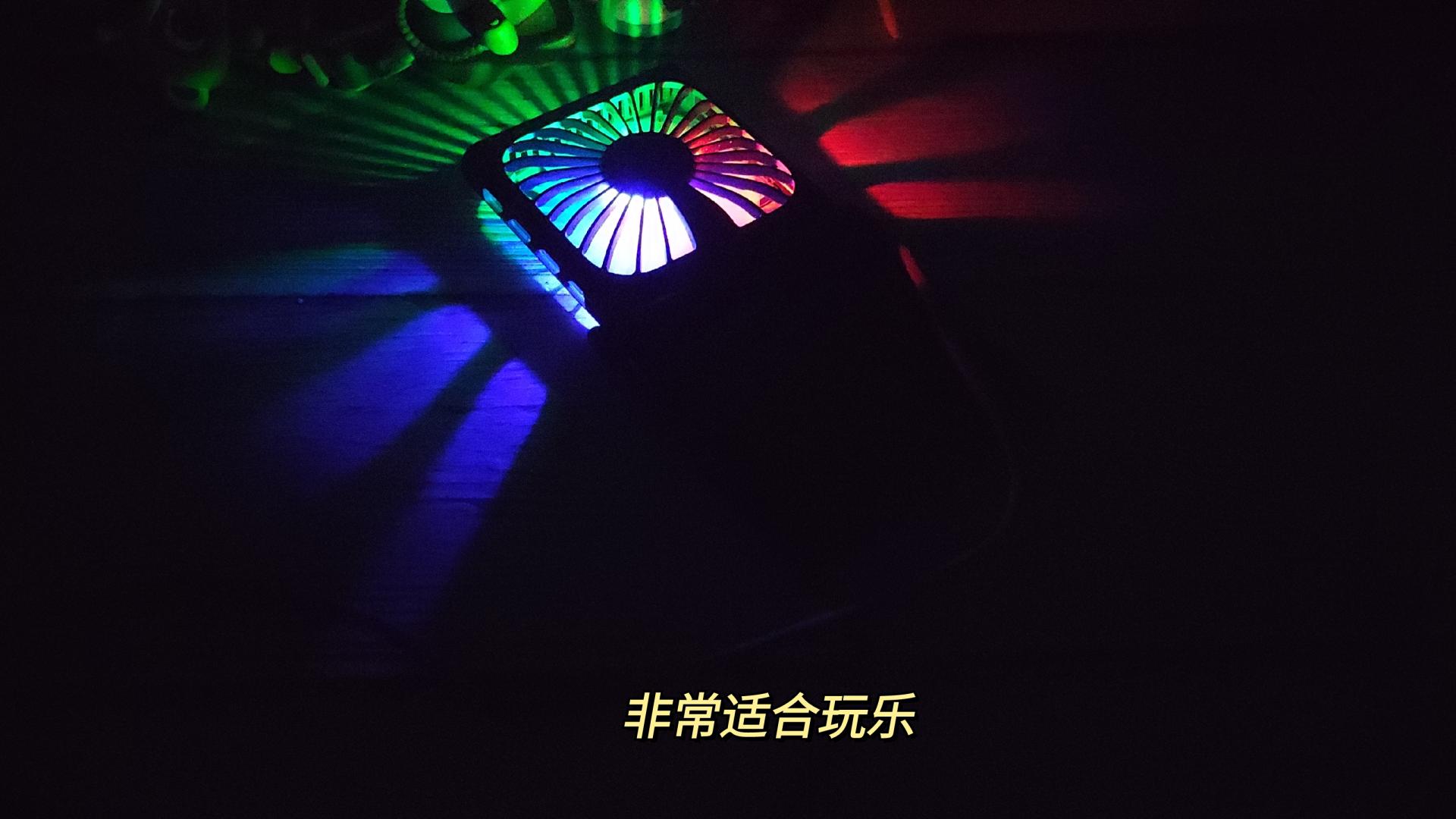 ZMI挂脖折叠风扇多功能用途还带炫彩灯效
