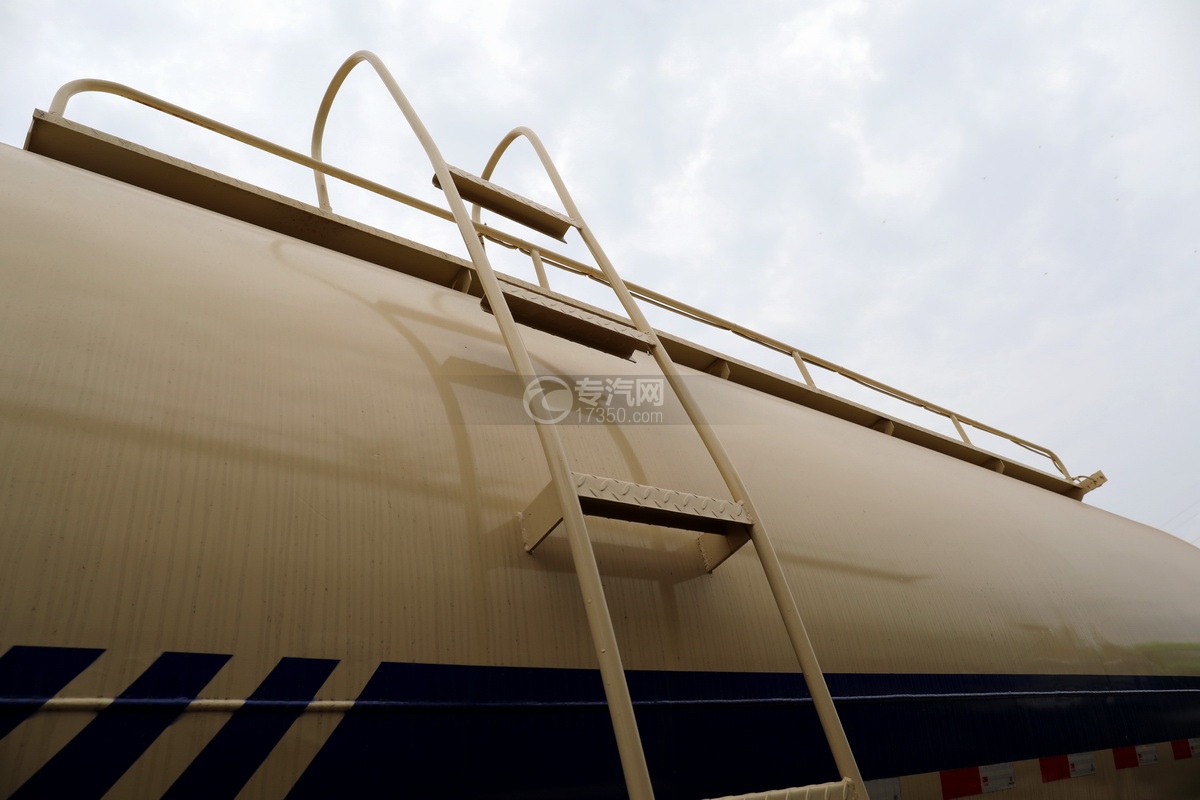 散装水泥专用车——东风单桥国六粉粒物料运输车