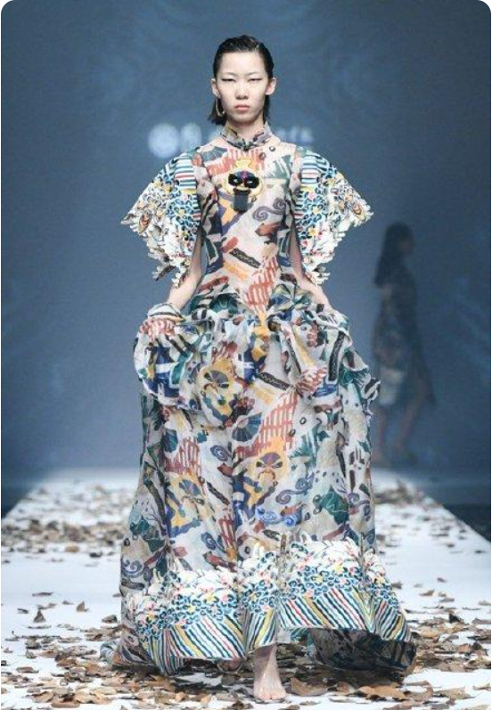 英國美院PK清華美院，你喜歡哪組大學生的服裝設計？