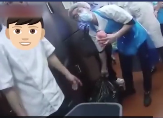 南京查處首例食品浪費行為！面包做大、做小，統(tǒng)統(tǒng)都要扔掉