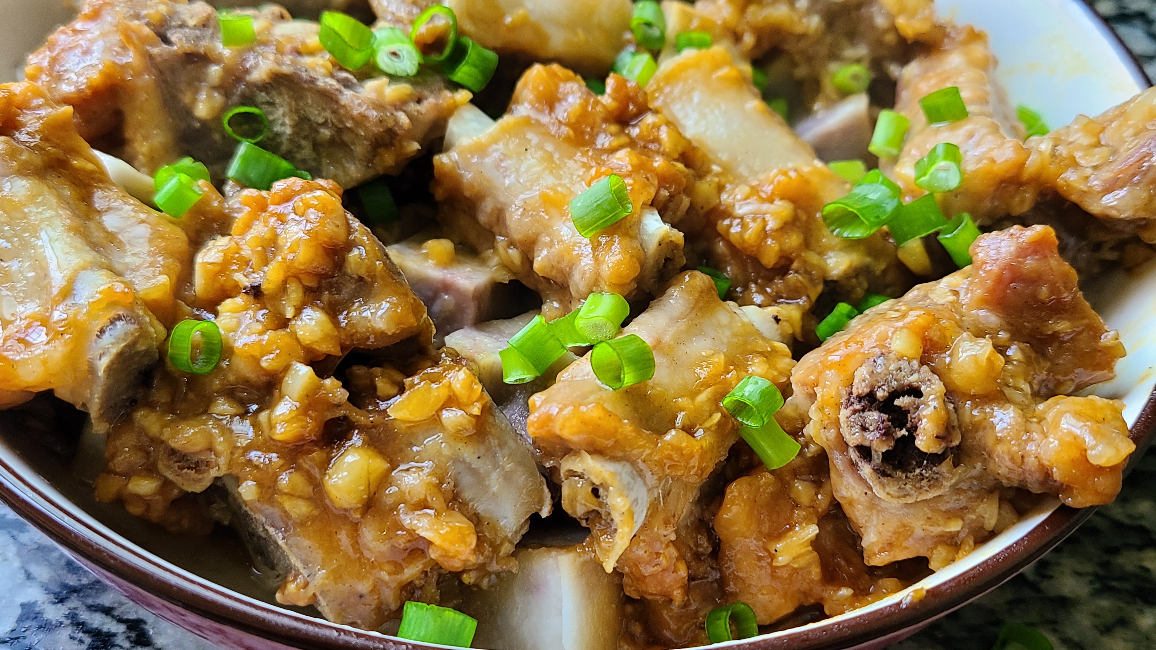蒸排骨，又香又軟糯的一道家常菜，營養美味又簡單