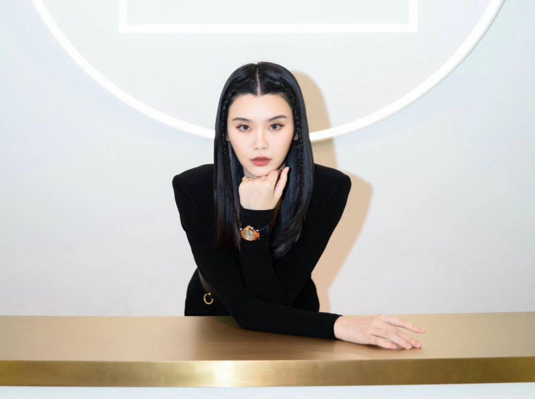 明星红黑榜：奚梦瑶一出手就是王炸，关晓彤穿