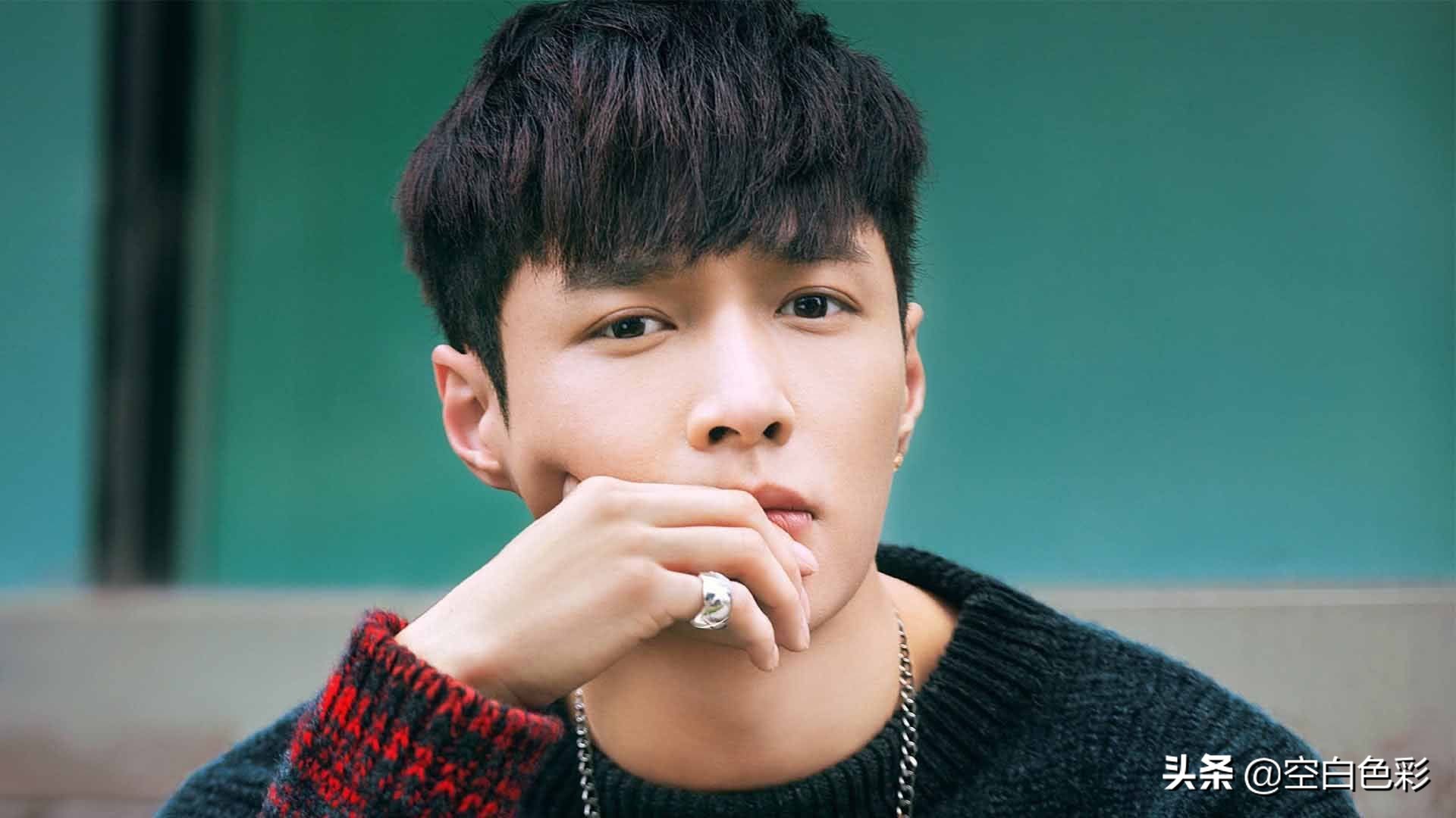 张艺兴发文退出《极限挑战》，成员却无人回应