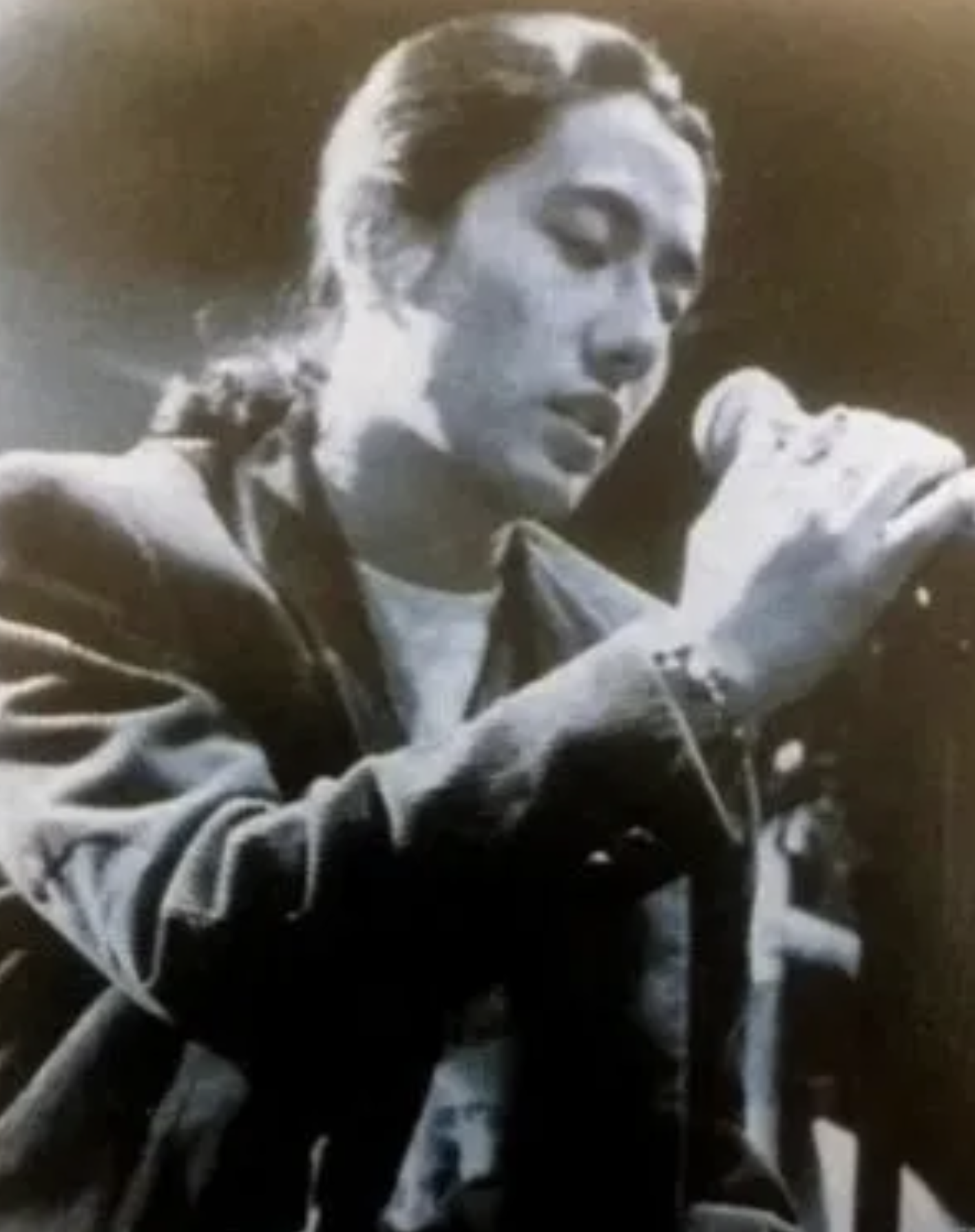 郑钧的摇滚人生，和他一生中爱过的2个重要女人