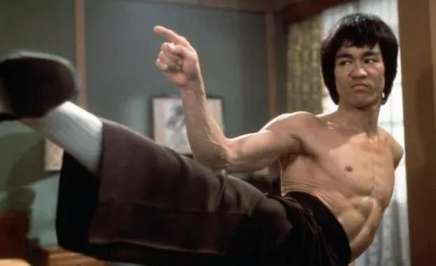 李小龙死后，他的徒弟为何娶了他的妻子？原因让人十分不齿！