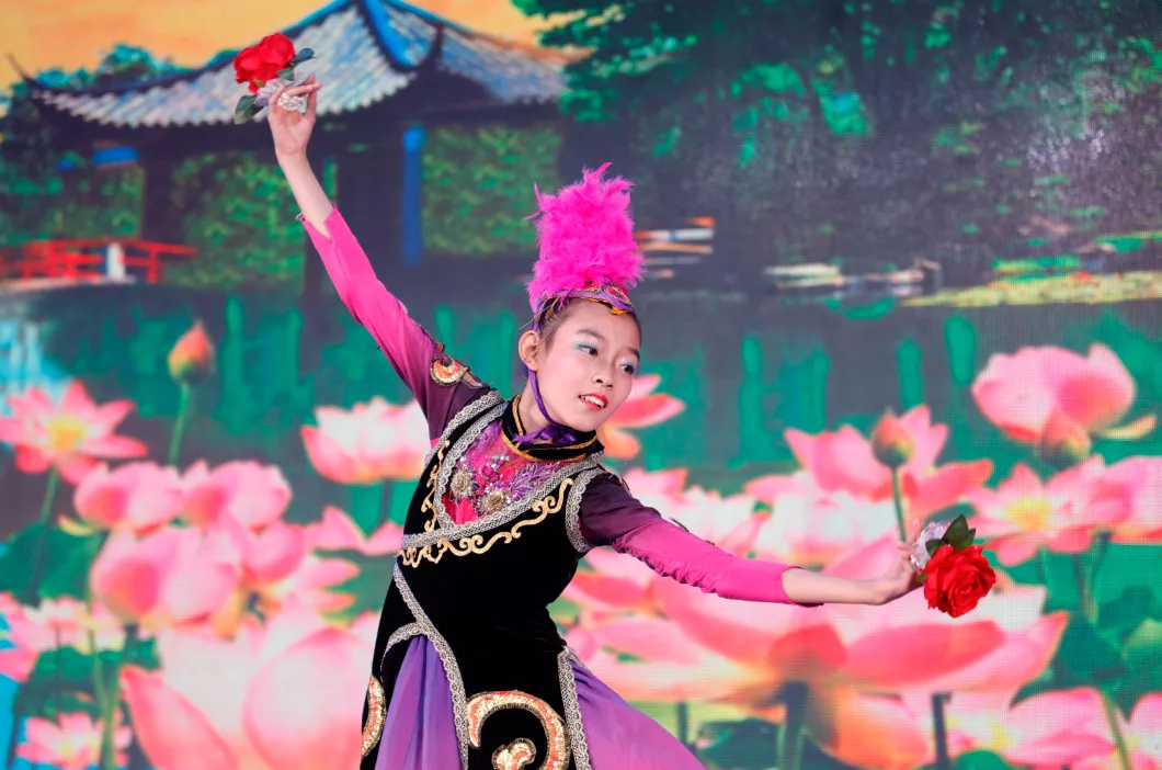 美轮美奂!可爱的小精灵们舞蹈比赛堪比演出现场,快来看看吧