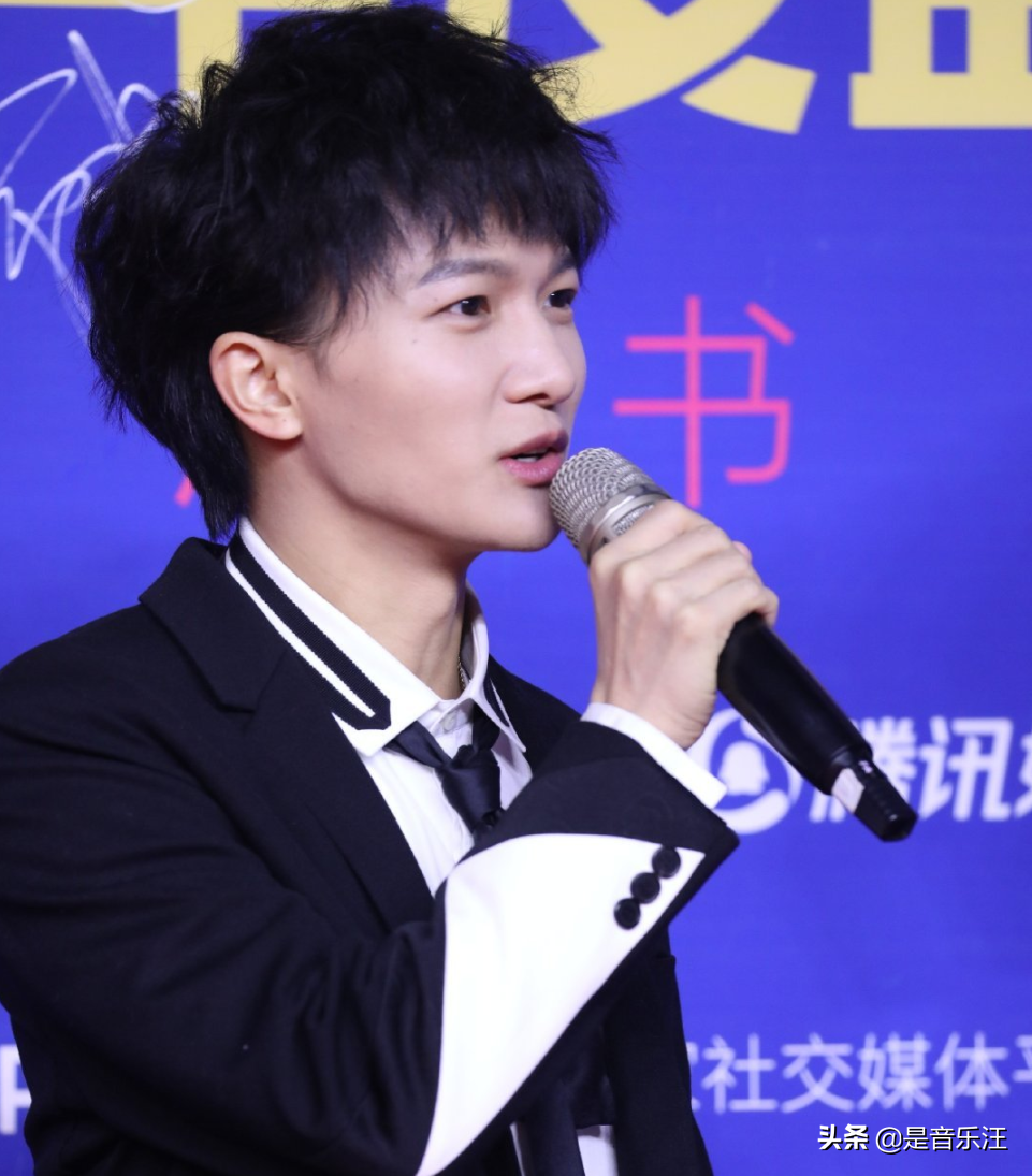 腾讯娱乐白皮书：华晨宇和肖战收获颇丰，周深拿下最受欢迎奖