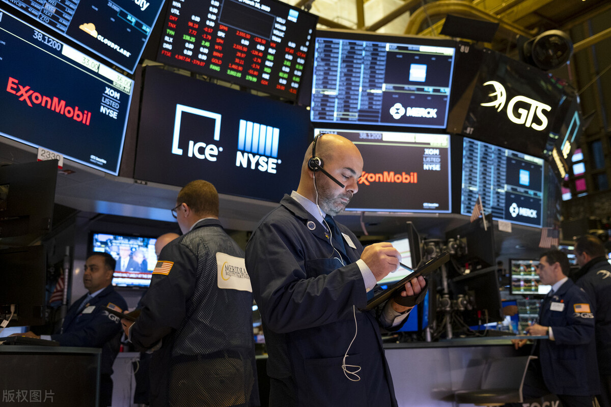 A股：央行送来大利好，三大股指高开高走，股市要大涨了？