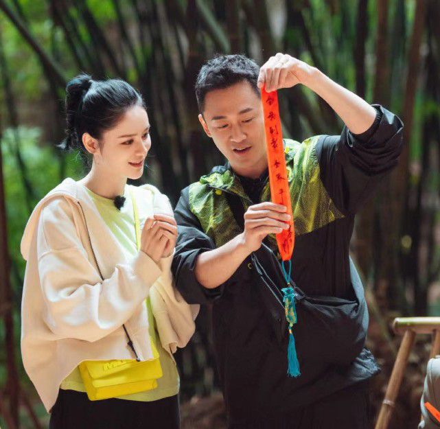 张馨月七夕卡点公开夫妻甜蜜互动，炫耀式自曝被林峯盯着吃药