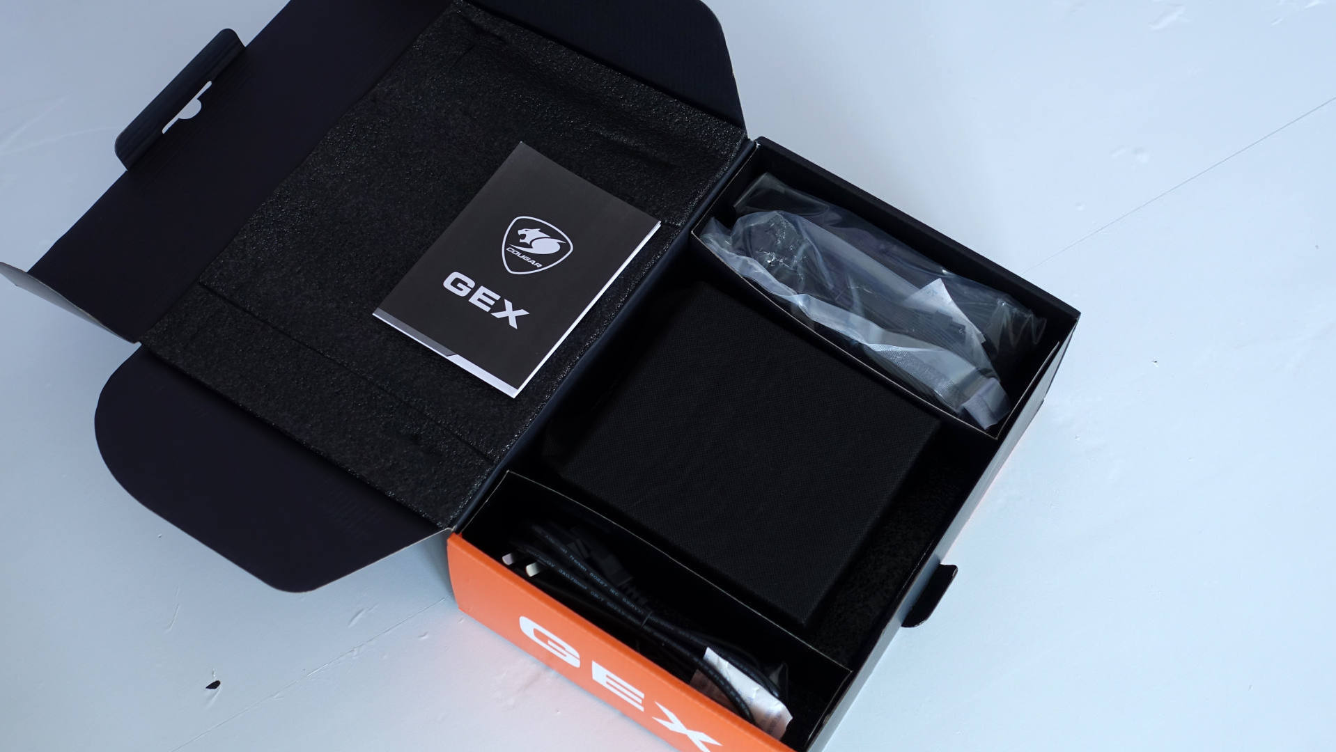 骨伽GEX 850W：风扇智能转停，电压稳定