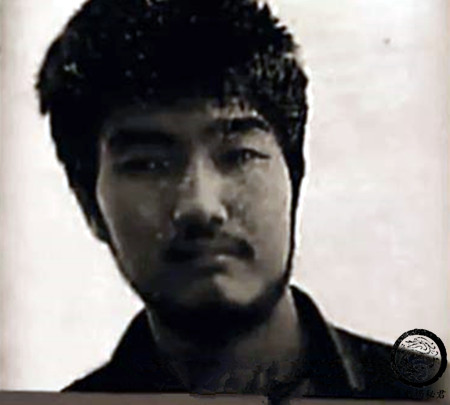 魏振海绰号"小黑",是上世纪80年代西安"道北"黑道熟知的"老大".