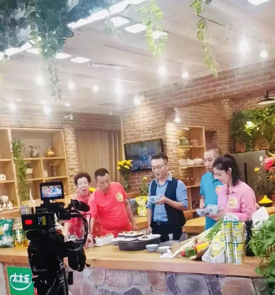元宵爆卖有多忙？凌晨开工天一亮就发货，老板快疯了