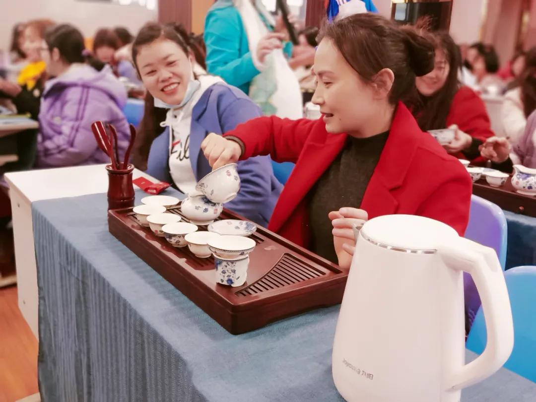 成都市双流区九江小学丨巾帼心向党 奋斗新征程