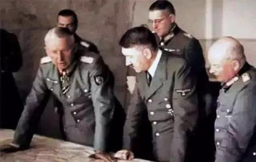 毛主席提前四个月判断斯大林格勒战役结局，《解放日报》成神预言