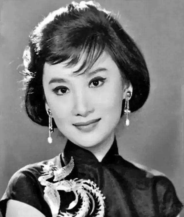 亦舒眼中的美人，李嘉欣获8字评价，利智潘虹意