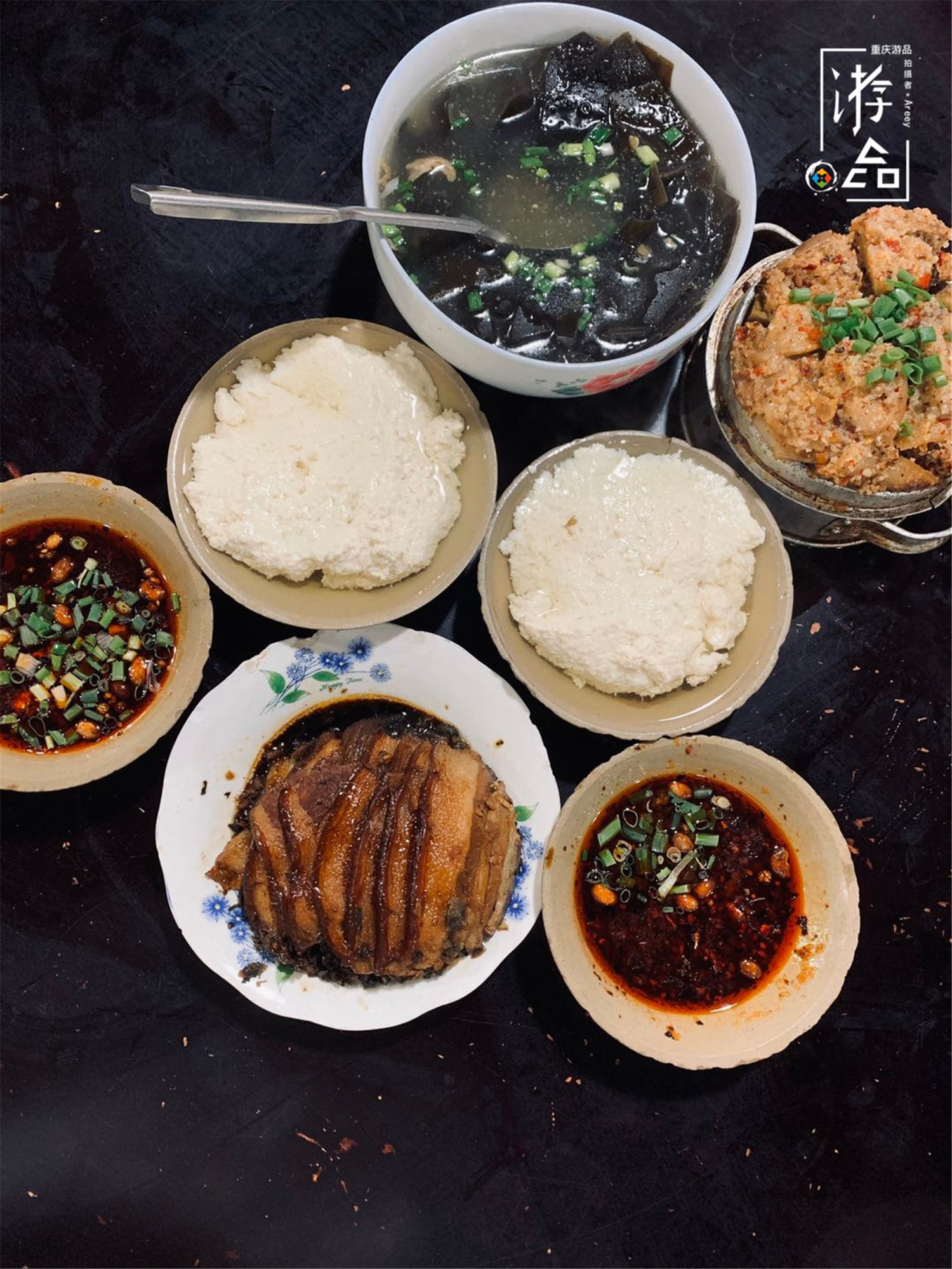 重庆黄桷坪的梯坎豆花被吹上了天，人均消费30元，味道不敢恭维