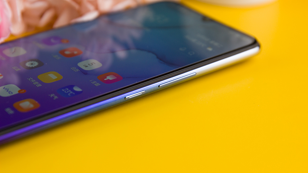前后雙防抖的5G自拍手機(jī)，vivo S6深度評測