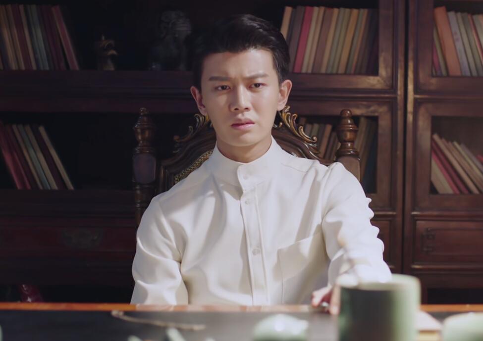 谍战剧《秋蝉》首播获赞，任嘉伦新造型帅呆，