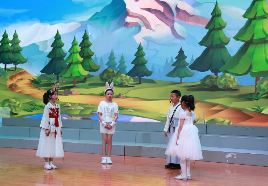 成都市双流区棠湖小学——阅读活动｜童话里绽放 阅读中成长