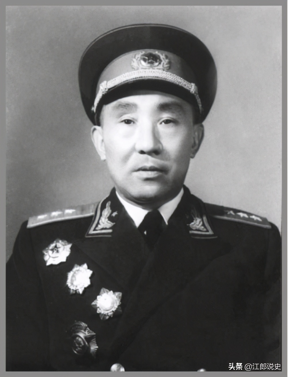 李聚奎：曾任红一师师长，杨得志上将的上司，却没参加55年授衔