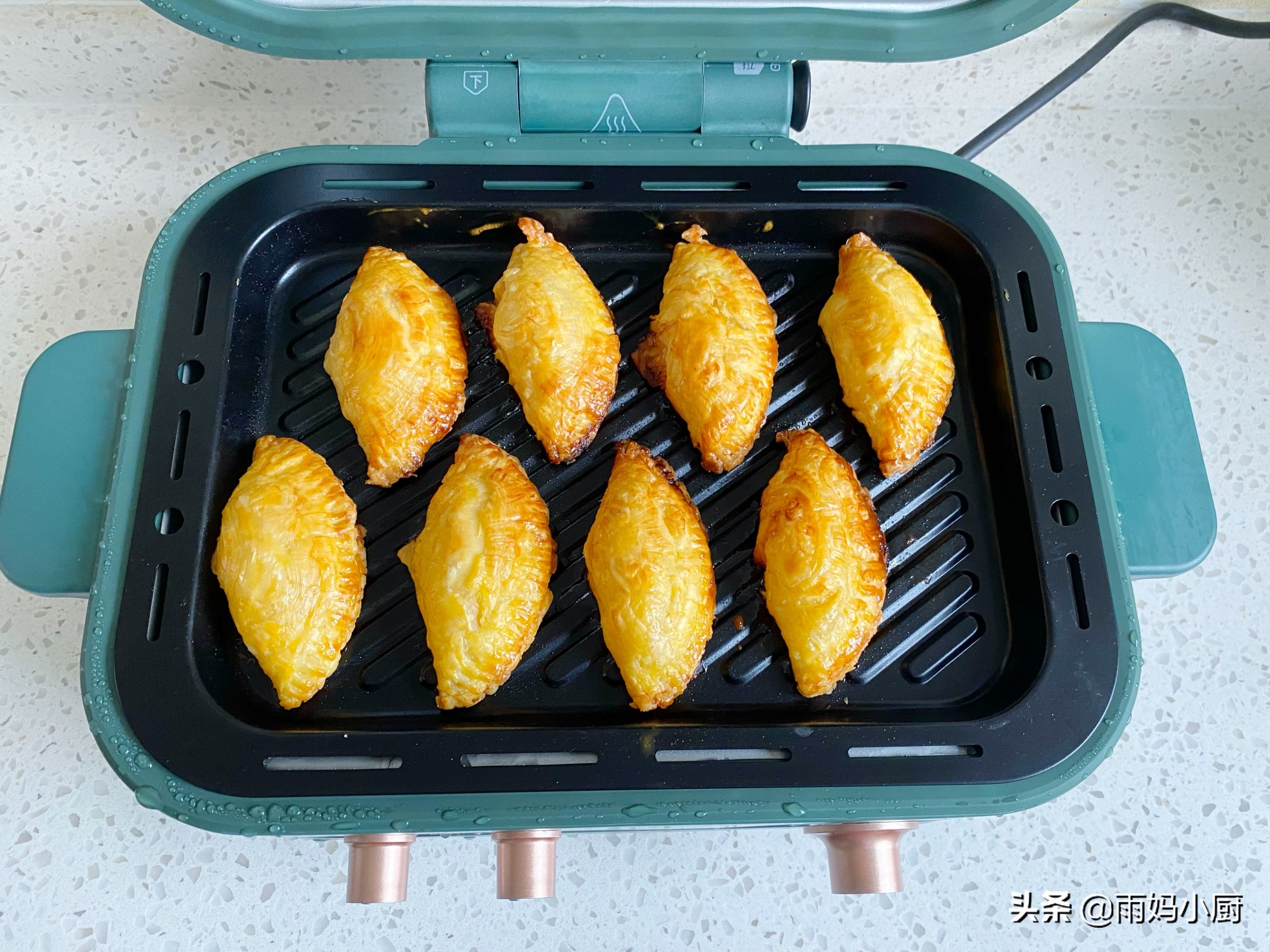 香酥掉渣的菠蘿酥，用蛋撻皮就能做，外酥里香，懶人一看也會做