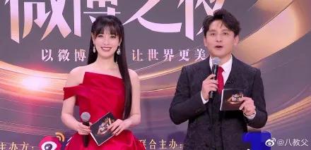 半个娱乐圈都抢着和他合影，今晚的瓜都在这里了-第27张图片-大千世界