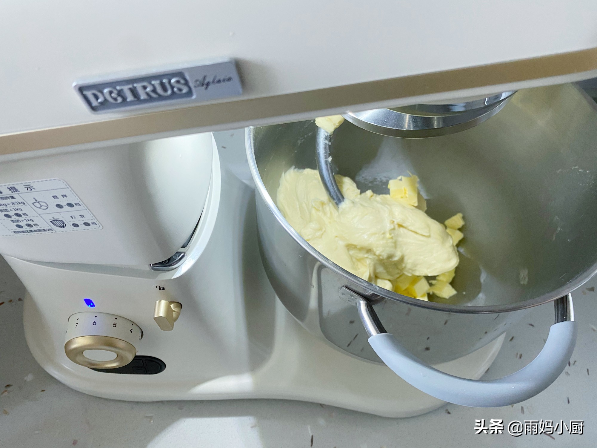 手残党也可以1次成功的手撕吐司，奶香浓郁又拉丝，手撕吃真香