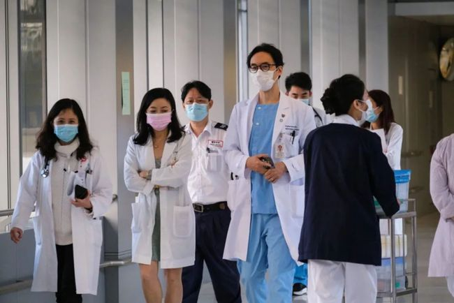 香港医疗陷保护主义困境！黑医护既自私又“泛黄”，苦了普通市民