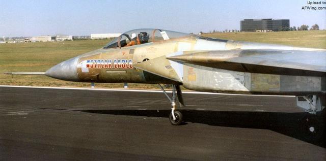 天生死敌，F-15对决苏-27，谁才是战斗机之王