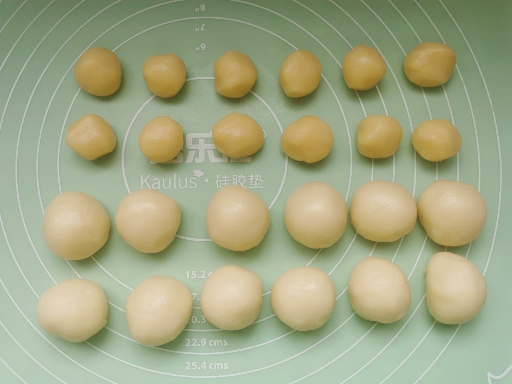 自制绿豆饼，低糖少油无需炒豆沙，清凉解暑促消化，平底锅也能做