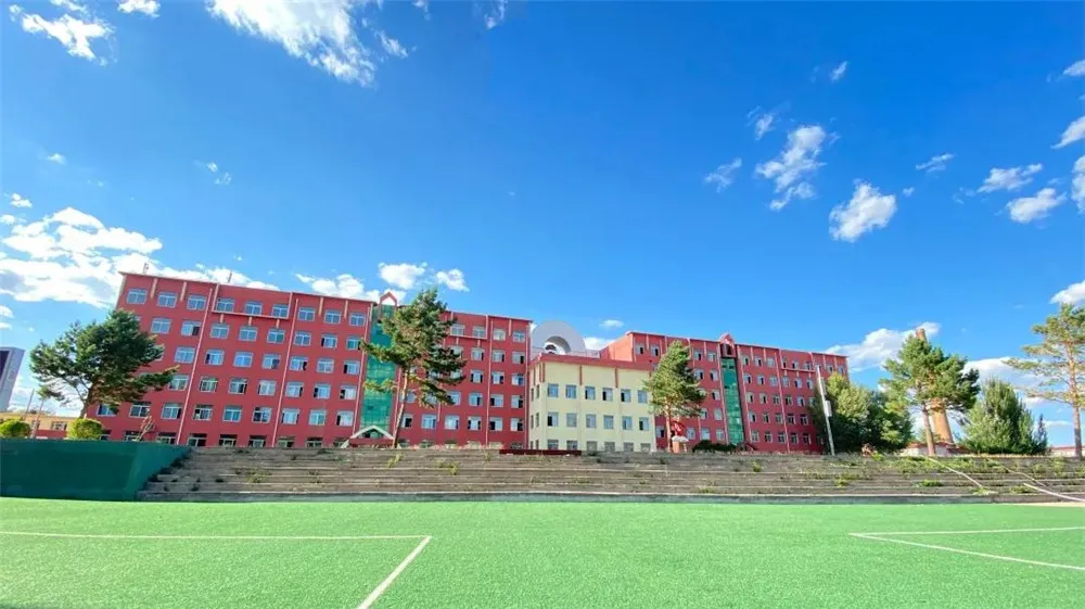 赤峰昭烏達(dá)中學(xué)怎么樣?是公立還是私立(圖1) 赤峰昭烏達(dá)中學(xué)怎么樣?是公立還是私立(圖1)