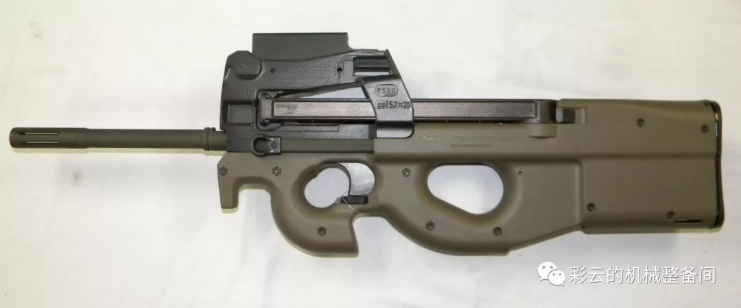 说到PDW你首先想到的就是它——比利时P90单兵自卫武器