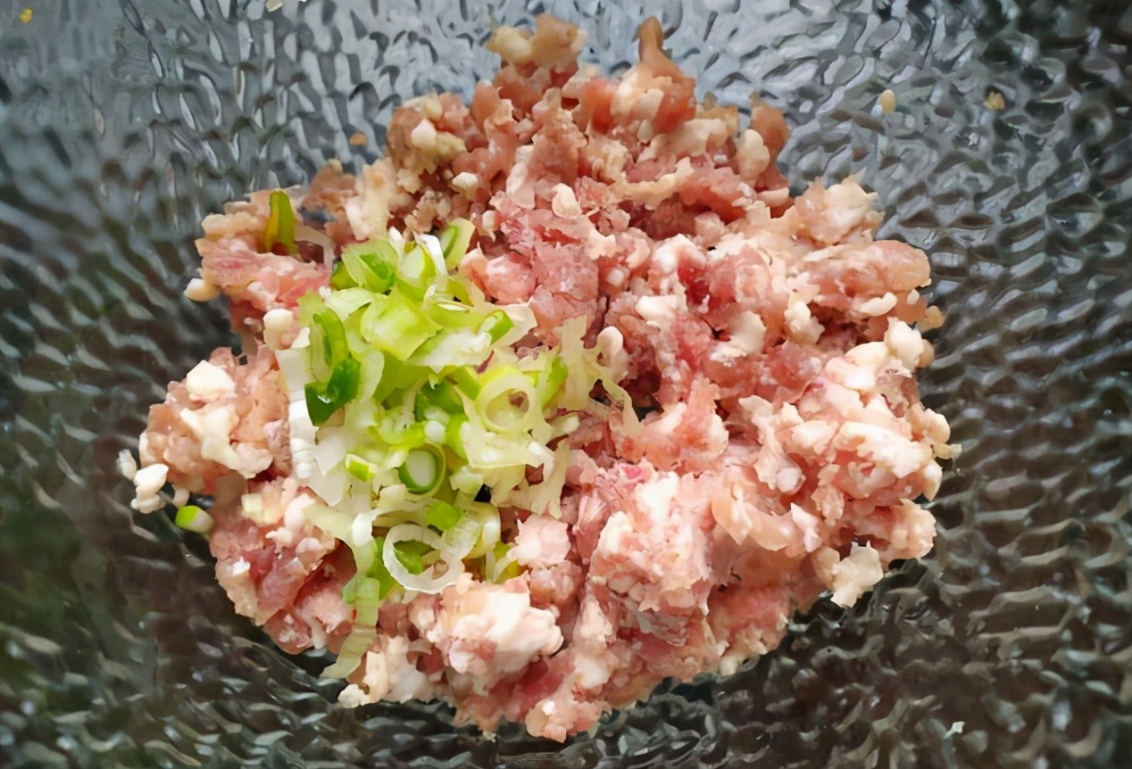 炸藕合怎麼做才酥脆？ 別只放麵粉，做好3點，藕合酥脆不易回軟