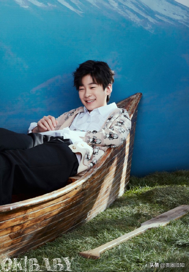 張亮一雙兒女登上雜誌封面，6歲妹妹水靈十足，天天長成翩翩少年