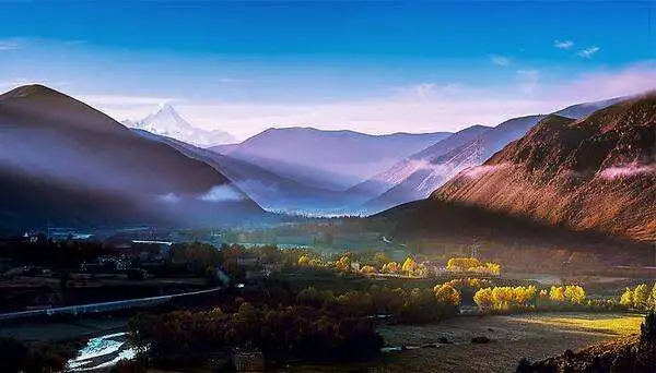 Walk through 318 secrets once and experience the beauty of more than Switzerland + New Zealand