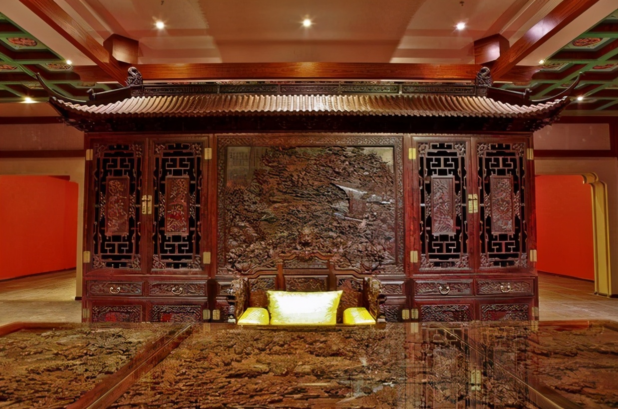 陈丽华：身价超530亿，拥有北京内环一条街