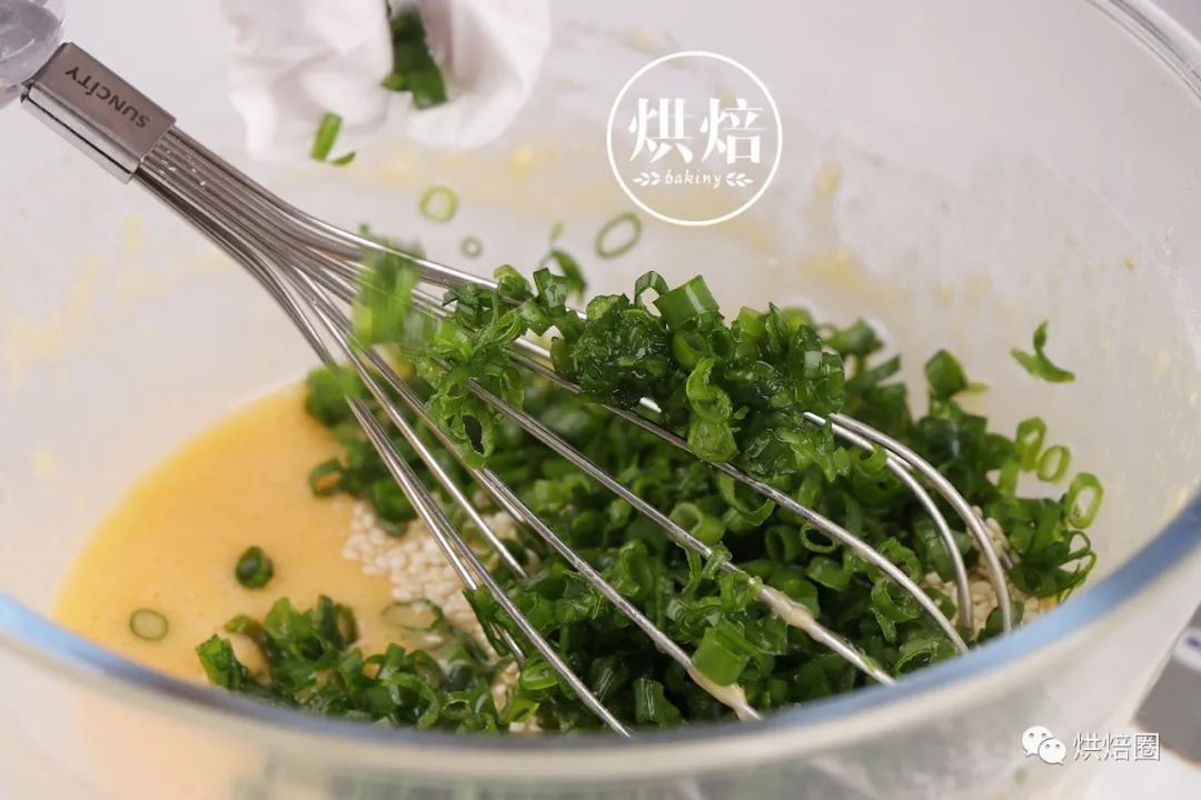 超簡單小朋友都能做的香蔥薄脆餅再也不去超市買了