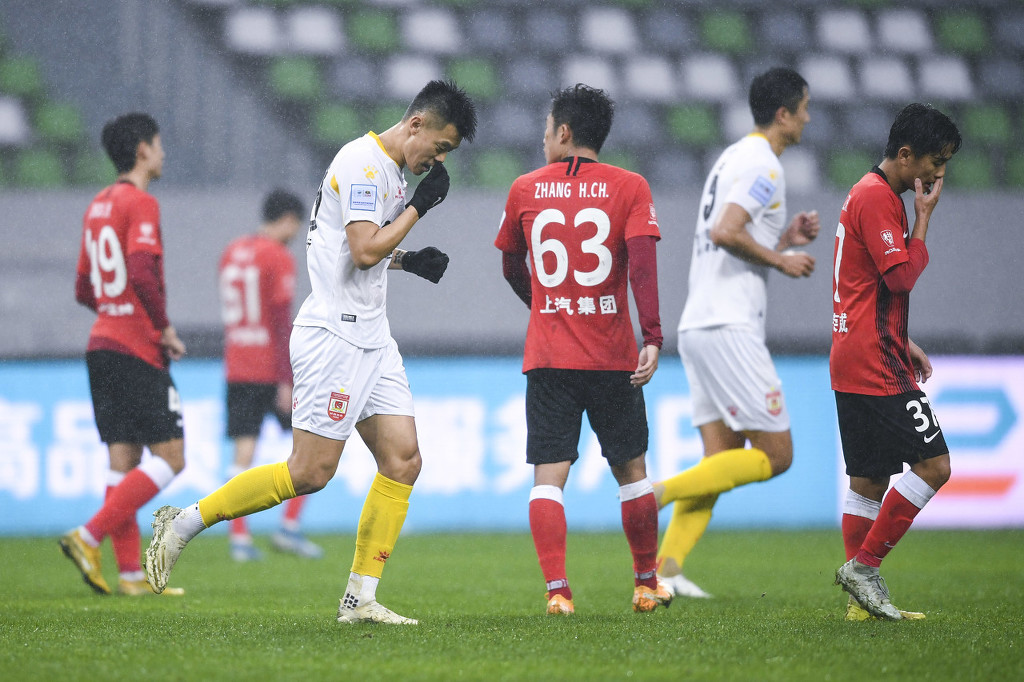 黑马诞生！亚泰4-0轻松KO上港预备队！鲁能和苏宁压力要来了