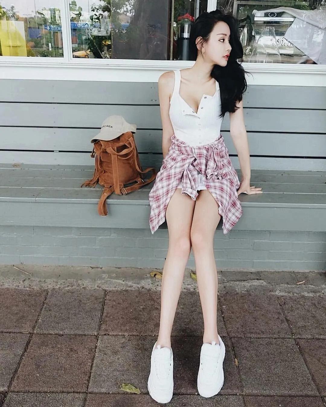 颜值高身材好ins美女小姐姐街拍大片图片