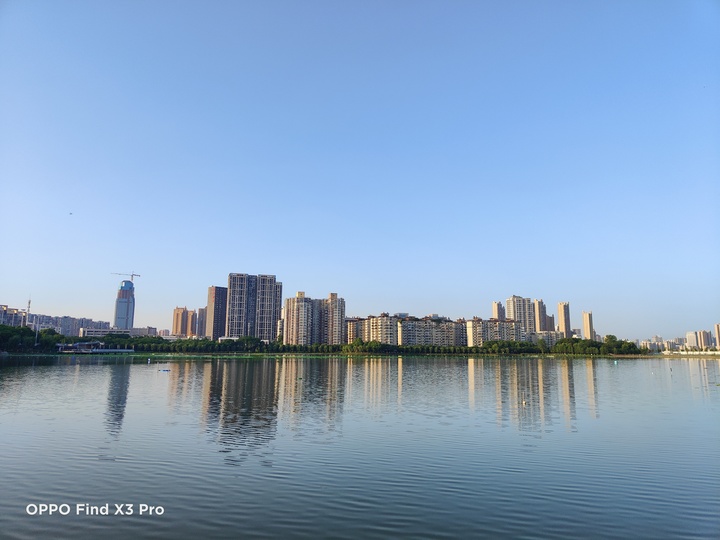 旗舰大乱斗：华为、苹果、小米、OPPO、vivo、一加、魅族巅峰对决