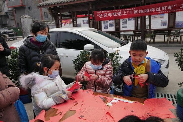 “在社区·爱成都·过大年”系列活动在洛带镇开启