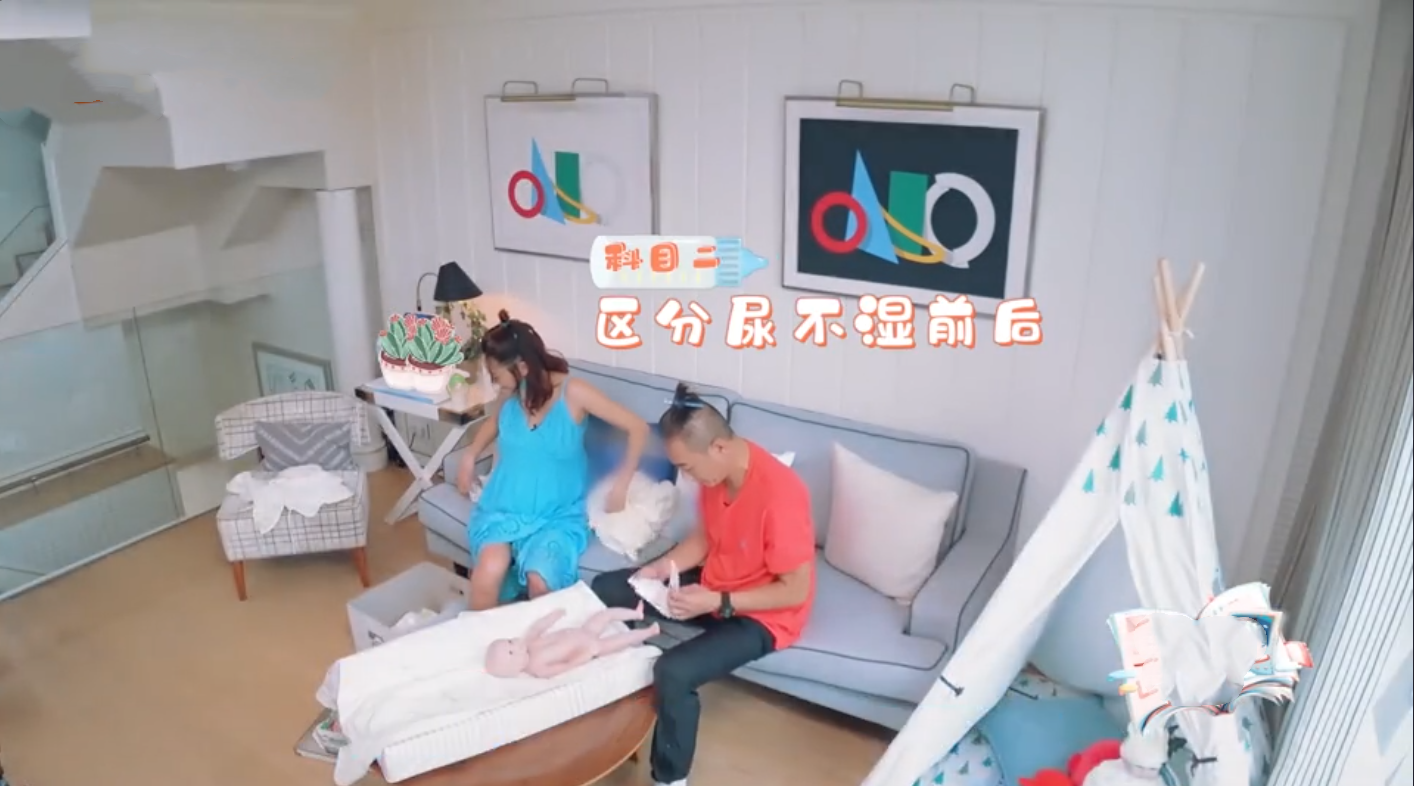 陳小春奶爸模擬考試，脫不下娃娃和尚服說別生了，應采兒說太遲了