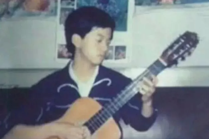 清华毕业，不买房，不用微信  46岁的李健为啥活