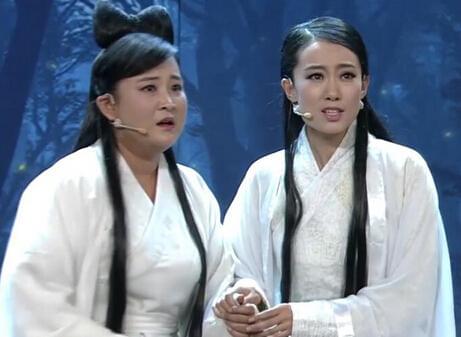 冯巩女儿被张小斐吐槽唱歌难听，亲爹霸气护女